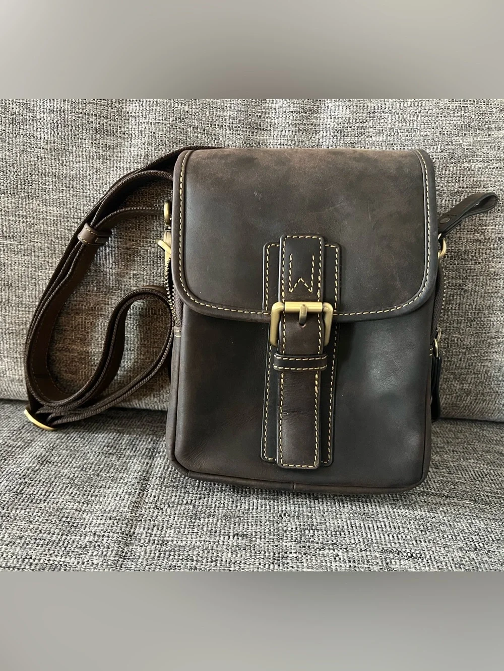 Visconti Brown 100% genuine Leather Crossbody messenger Bag for Men or Women